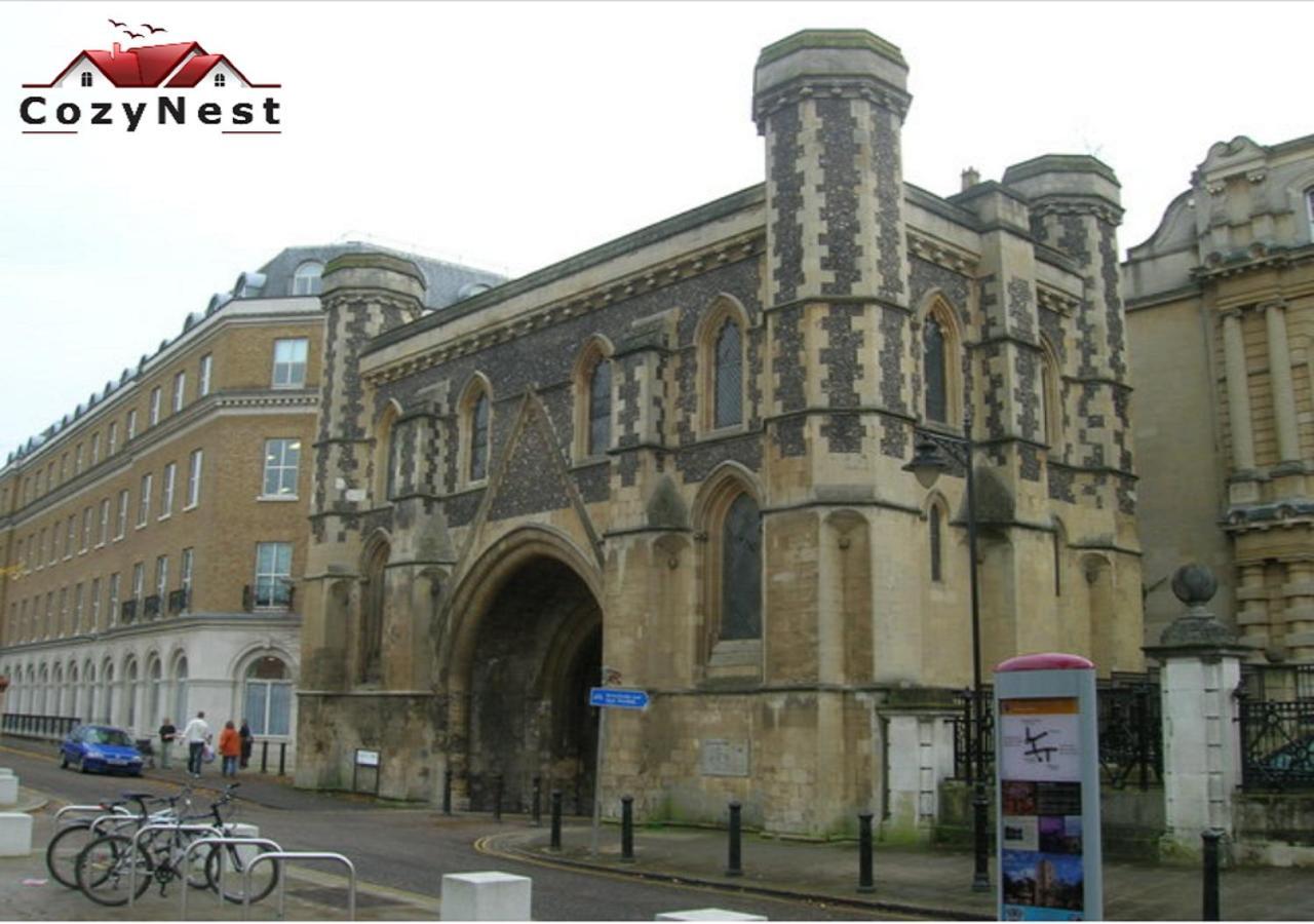 Apartment Riverview 1 Bed With Parking By Cozynest